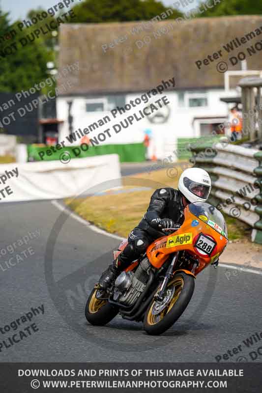 Vintage motorcycle club;eventdigitalimages;mallory park;mallory park trackday photographs;no limits trackdays;peter wileman photography;trackday digital images;trackday photos;vmcc festival 1000 bikes photographs